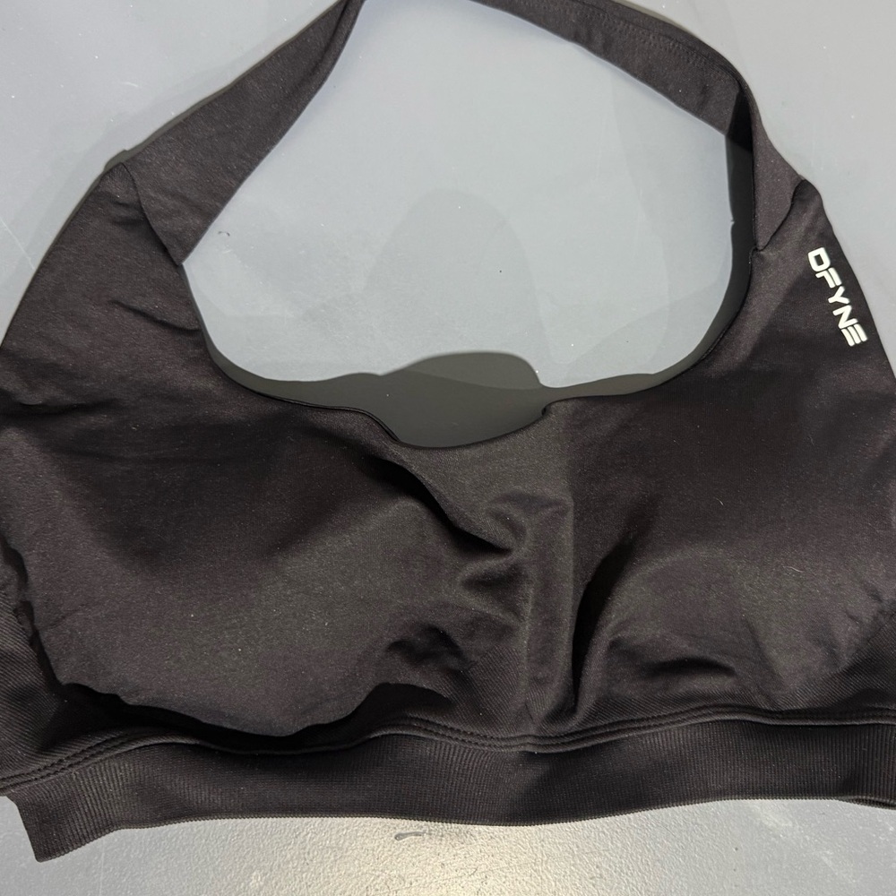 Black Defyne Halter Sports Bra  BRAND NWT!! - Picture 3 of 6
